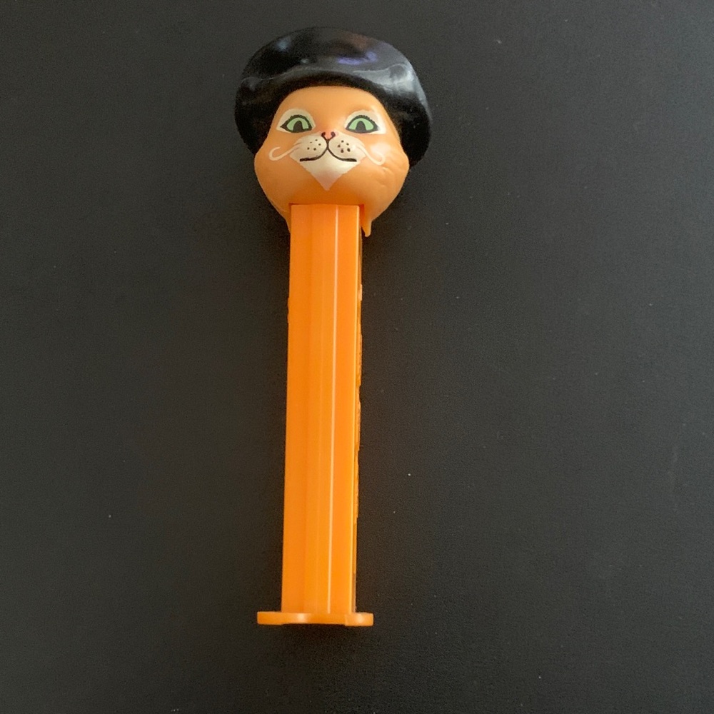 Puss in Boots PEZ Dispenser
